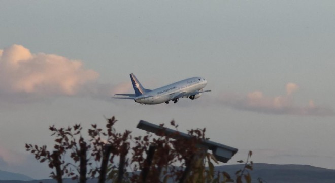 Kaçak göçmenler sınır dışı edildi
