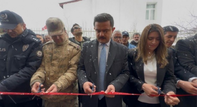 Karayazı’da esnaf derneği açıldı