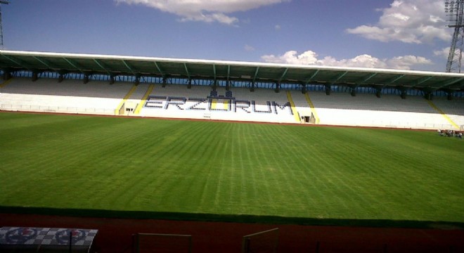 Stadyumda 4 tribün seyirciye açıldı