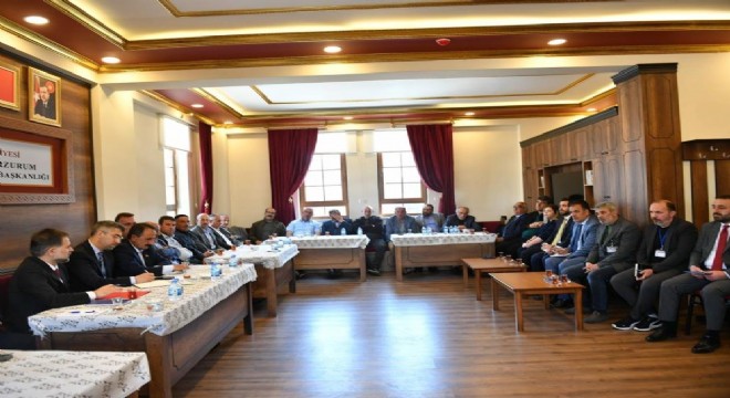 Küçükoğlu’ndan muhtarlarla istişare