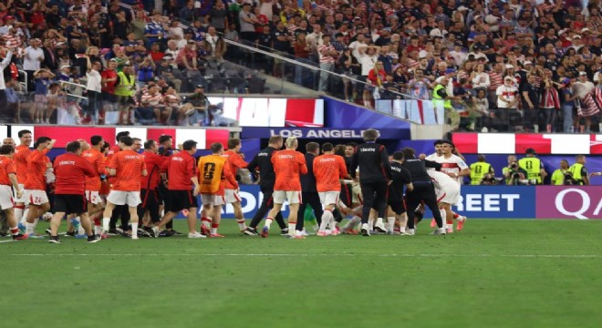 Montella: Bin tane zafere bedel bir maç oldu