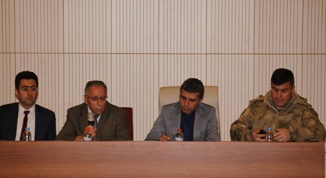 Oltu’da muhtarlar zirvesi