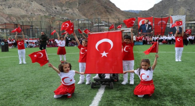 Oltu ilçesinde 23 Nisan kutlamaları