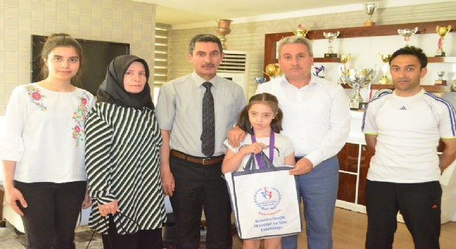 Özel şampiyon Uruk’a ödül