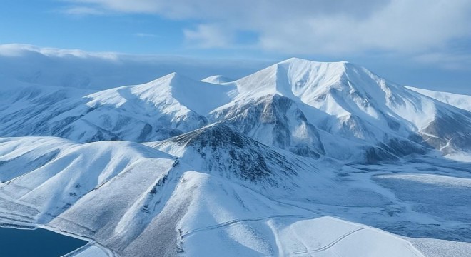 Palandöken beyaz örtüsüne büründü