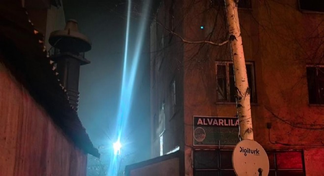 Palandöken'de metruk binada yangın