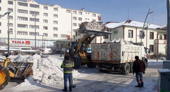 Pasinler’de karla mücadele seferberliği