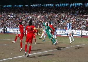 Erzurumspor Taraftarı bu sezonu unutmayacak