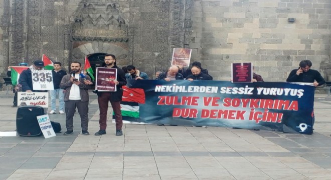 Sağlıkçılar 151. kez Gazze için yürüdü