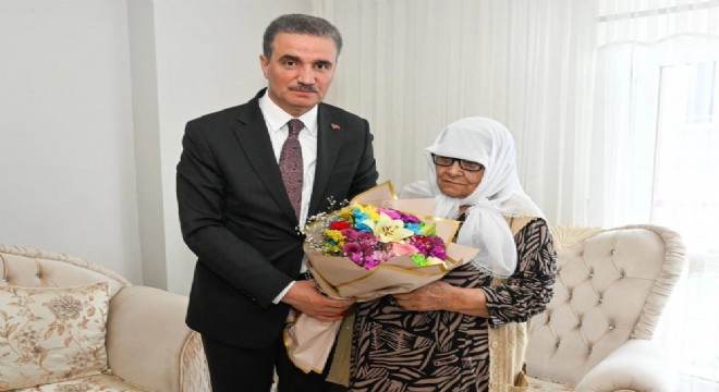 Şehit annesine vefa ziyareti