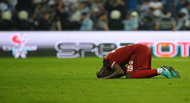 Sözeri:  Dramatik bir son 