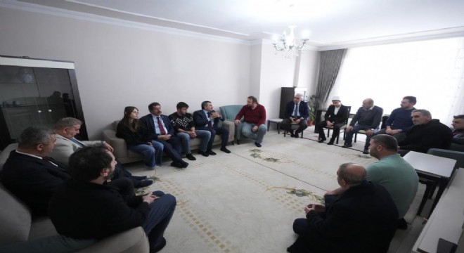 Tekin'den Ülkühan öğretmenin ailesine taziye ziyareti