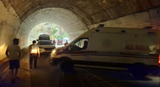 Tünelde trafik kazası: 8 kişi yaralandı