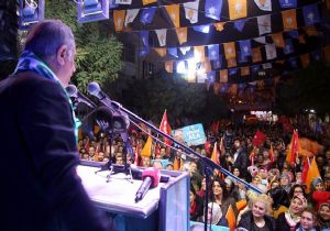 Ala : “Bir direksiyonda üç kişi oturmaz” 