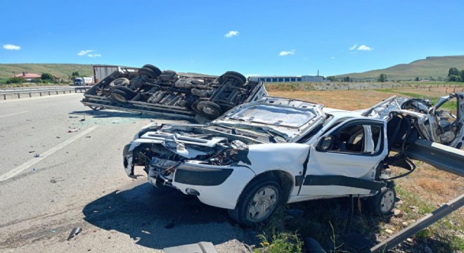 aşkale Küçük Geçit'te kaza: 2 yaralı