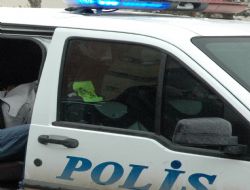 İşyerinden çek çaldılar