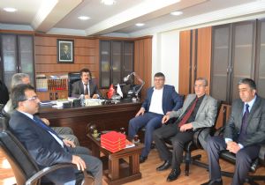 Hizmet İş’te sözleşme sevinci