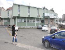 Kültür Merkezi de yıkılıyor