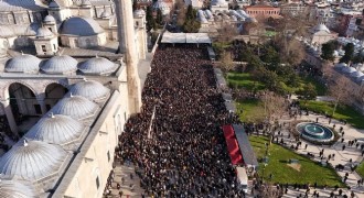 İlber Ortaylı dualarla uğurlandı