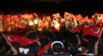 15 Temmuz Destanını sahneye taşıdılar