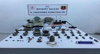 156 parça tarihi eser ele geçirildi