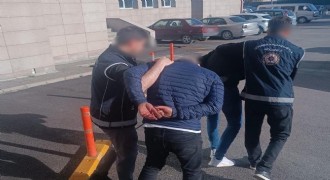 19 kaçak göçmen yakalandı, 3 kaçakçı tutuklandı