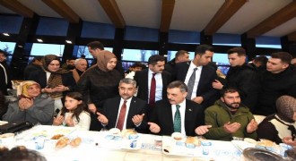 AK Partililer Ahde Vefa iftarında buluştu