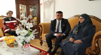 ASHM’den Nene Hatun ahfadına vefa