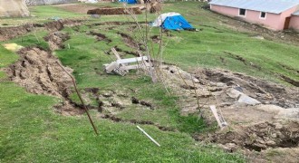 Ağrı Başçavuş'ta heyelan