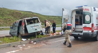 Aşkale Tepebaşı'nda trafik kazası: 7 yaralı