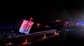 Aşkale yolunda zincirleme kaza: 4 yaralı