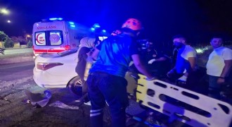 Bingöl yolunda iki otomobil çarpıştı: 2 yaralı