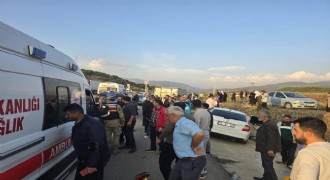Bingöl yolunda trafik kazası: 1'i ağır 3 yaralı
