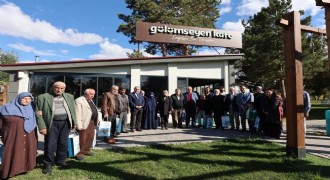 Büyükşehir yaşlıları ağırladı