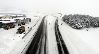 Çayırlı ve Kemah ilçelerinde eğitime bir gün ara