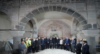Çiftçi Fetih Camisi restorasyonunu denetledi