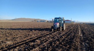 Çiftçiler tarlaya indi