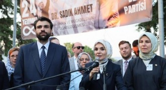 Dr. Sadık Ahmet dualarla anıldı