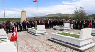 Edebük Şehitleri dualarla anıldı