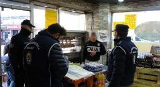 Emniyetten kaçak göçmen operasyonu