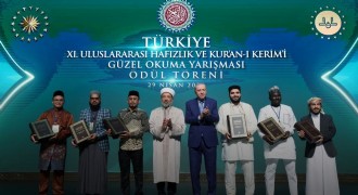 'Müslümanlar olarak zorlu bir dönemden geçiyoruz'