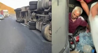 Erzincan - Erzurum karayolunda tır kazası: 1 yaralı