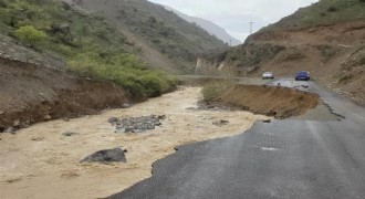 Erzincan Kemaliye’de sel hasarı