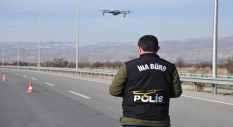 Erzincan yolunda drone destekli trafik denetimi