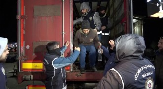 Erzurum'da 23 kaçak göçmen yakalandı