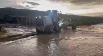 Kapanan Elazığ-Tunceli yolu trafiğe açıldı