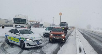 Kar ve tipi ulaşımı aksatıyor