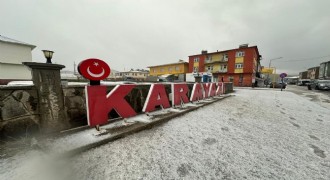 Karayazı beyaza büründü