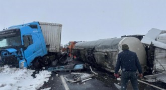 Kars yolunda kaza: 2 yaralı