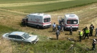 Kars yolunda trafik kazası: 2 yaralı